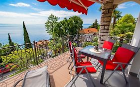 Villa Tomic Apartment Mia Near The Sea